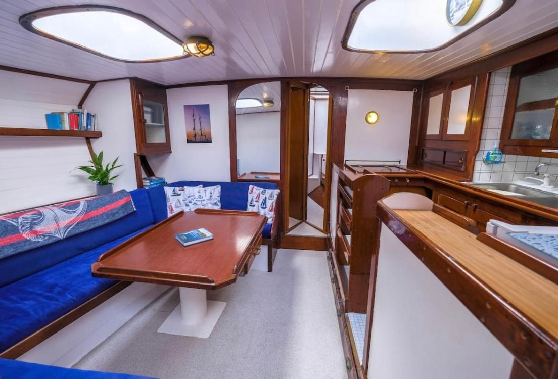 Stunning Yacht Sea Lion In Charlestown Harbour, Cornwall Hotel Екстериор снимка
